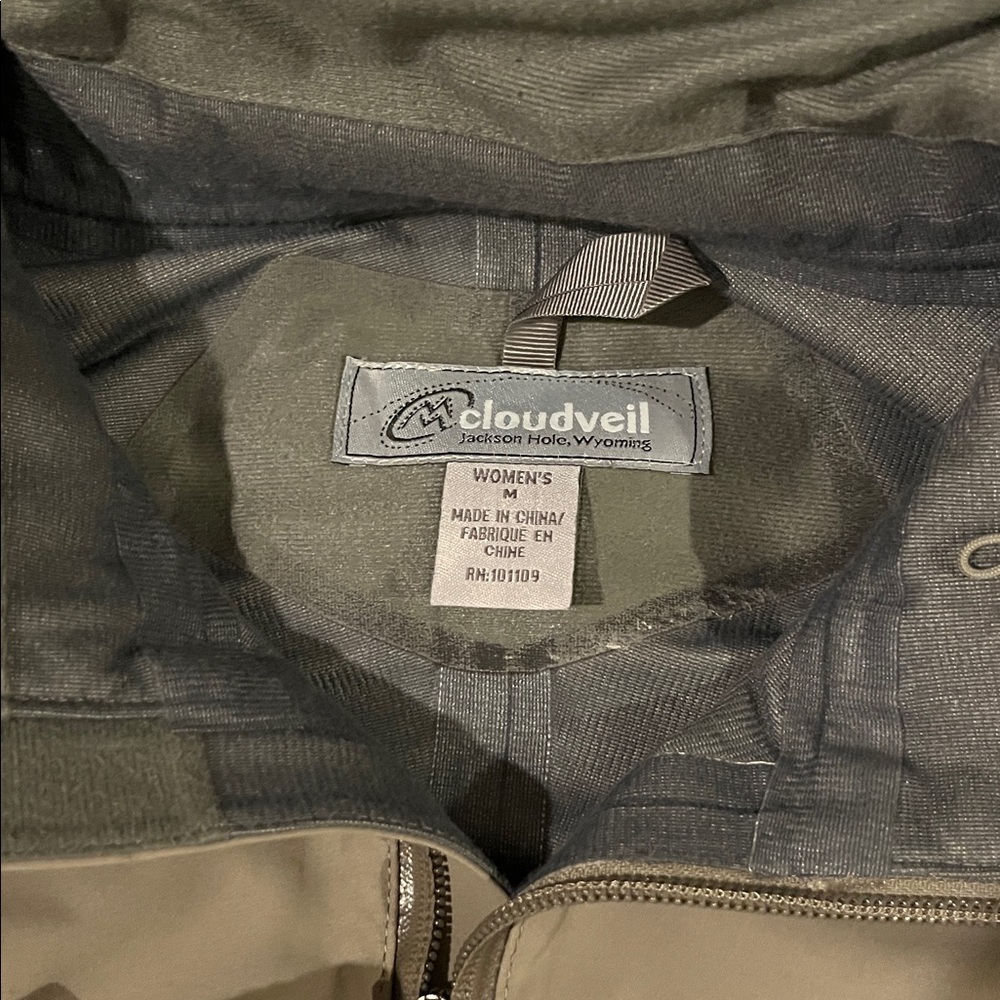 Women’s Cloudveil Sort Shell Ski Jacket. Size medium. Worn once, like new. - Picture 3 of 6